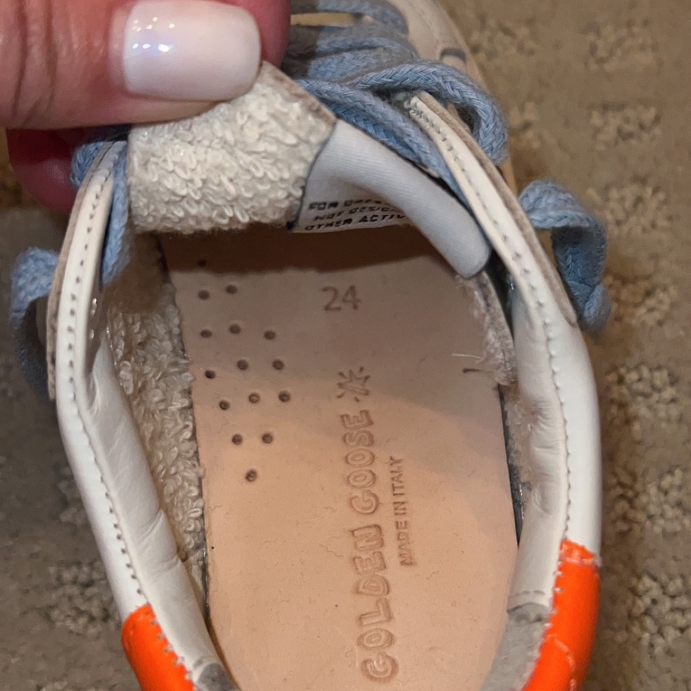 Golden Goose Kids White Sneakers with Black Star and Orange Heel - Picture 6 of 6